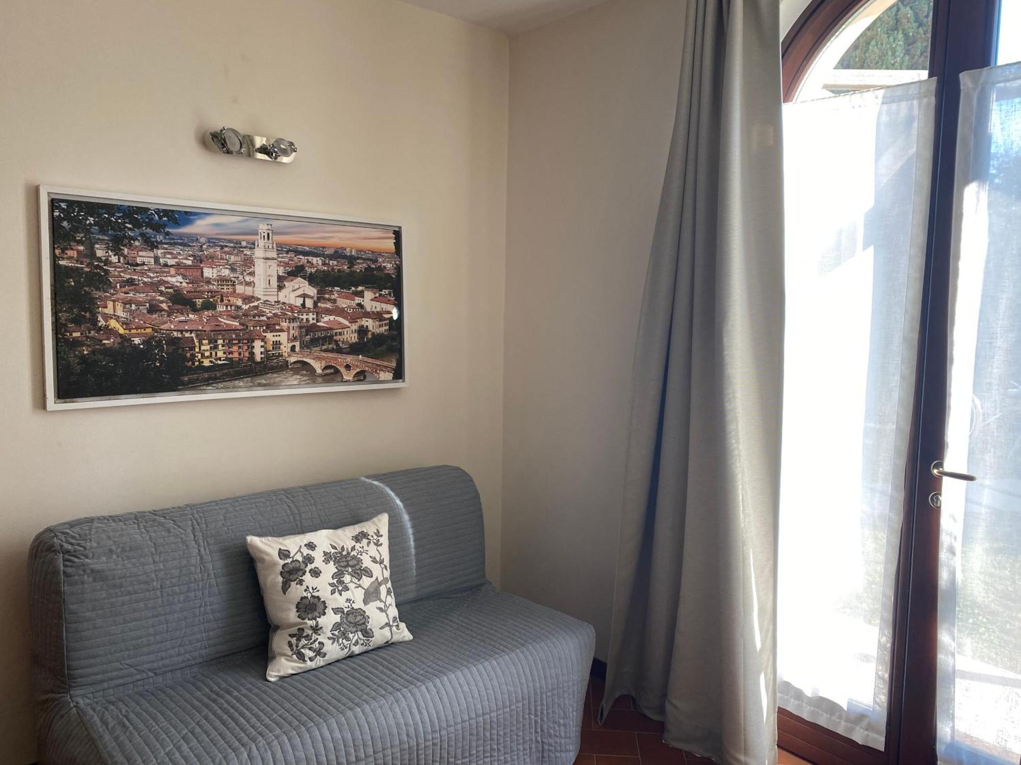 Residenza Cipressi E Olivi Apartment Verona Exterior foto